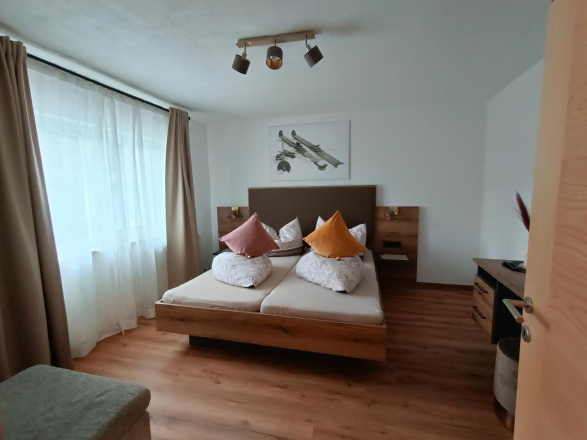 Апартаменти Haus Felix Петтной-ам-Арльберг Екстер'єр фото